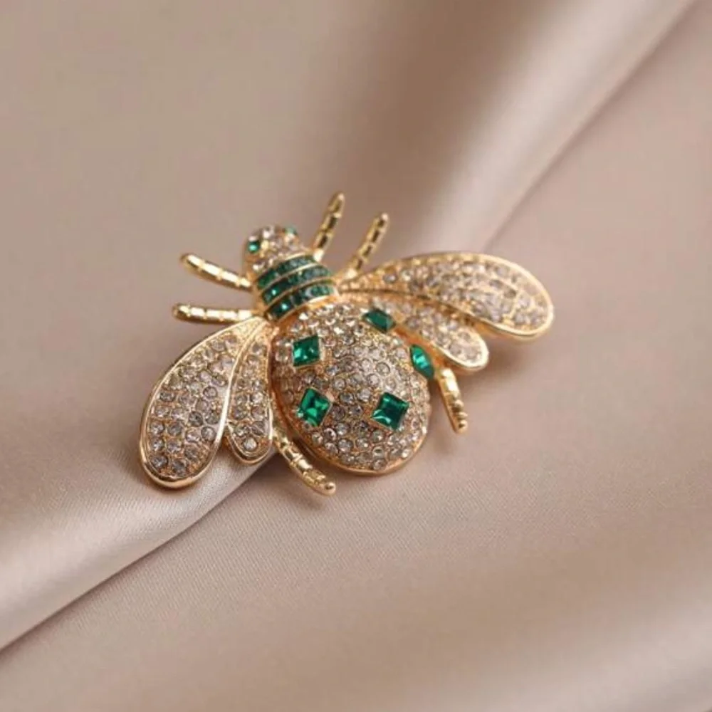 Emerald Green and Gold-tone Crystal Bee Bug, Fly Brooch, Lapel Pin